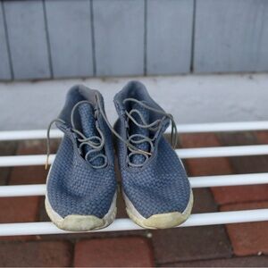 Youth 6 Air Jordan Knit Sneakers